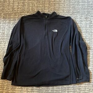 Men’s northface quarter zip fleece size XL.